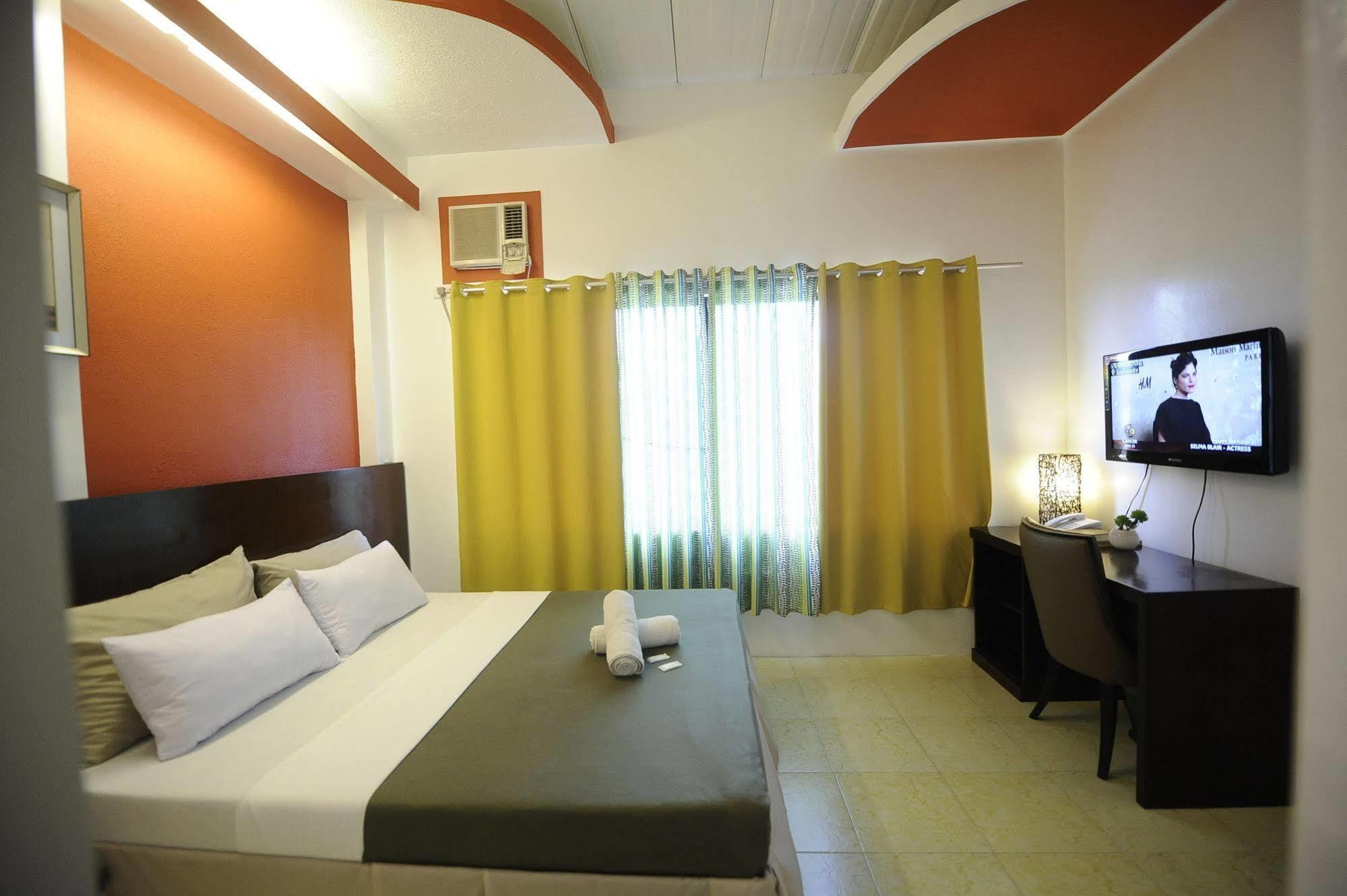 First Pacific Inn Davao City Exterior foto